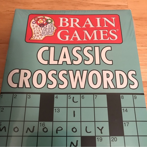 🌻Brain Games Classic Crosswords: 10 Small Crossword Books NEW Sealed - Picture 6 of 10